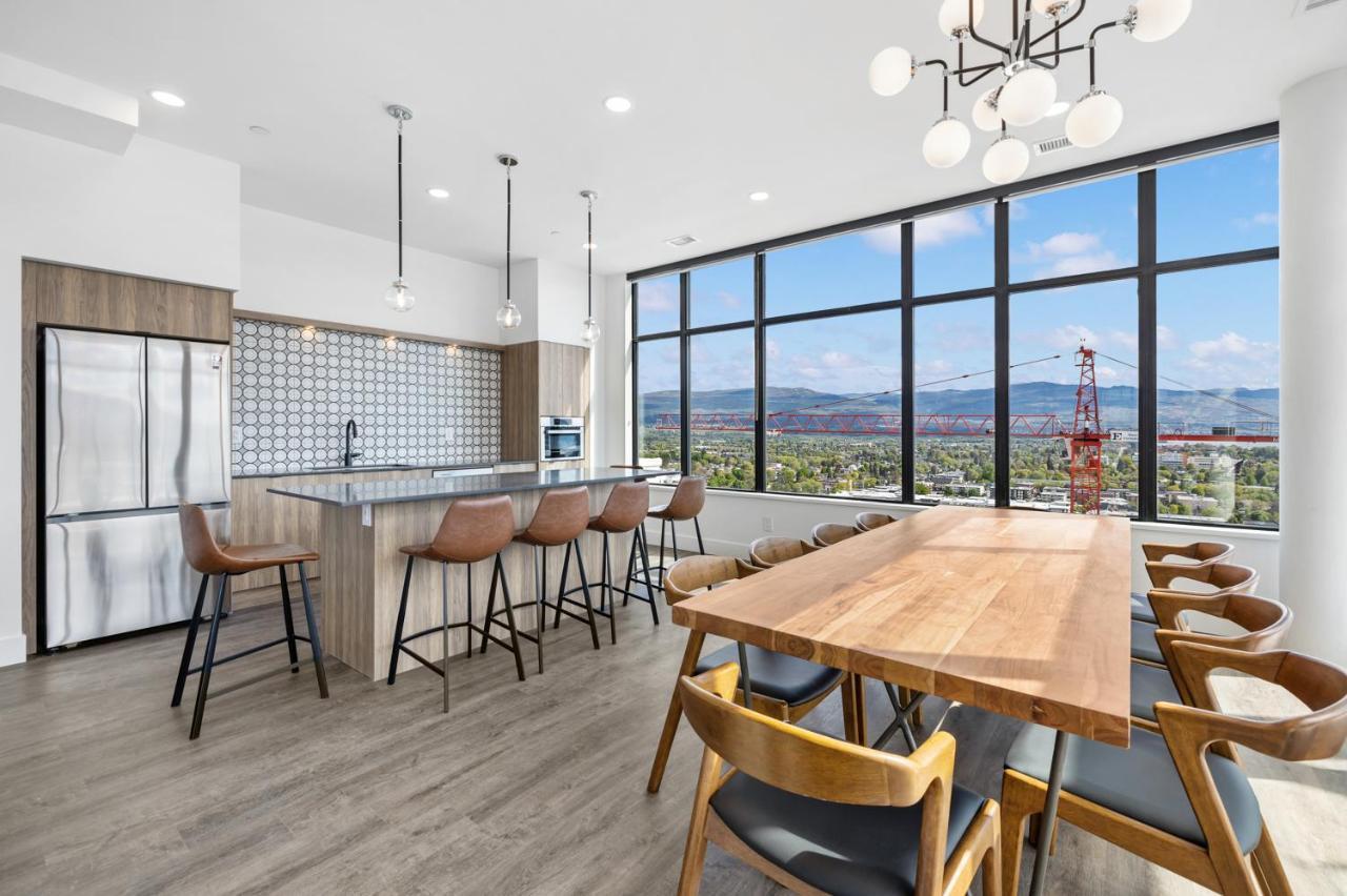 Brand New Luxury Downtown Near The Beach #13 Kelowna Ngoại thất bức ảnh